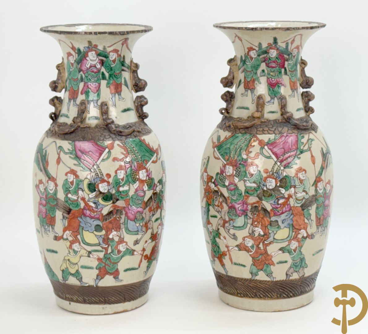 Paar Chinese Nankin vazen met krijgerdecor