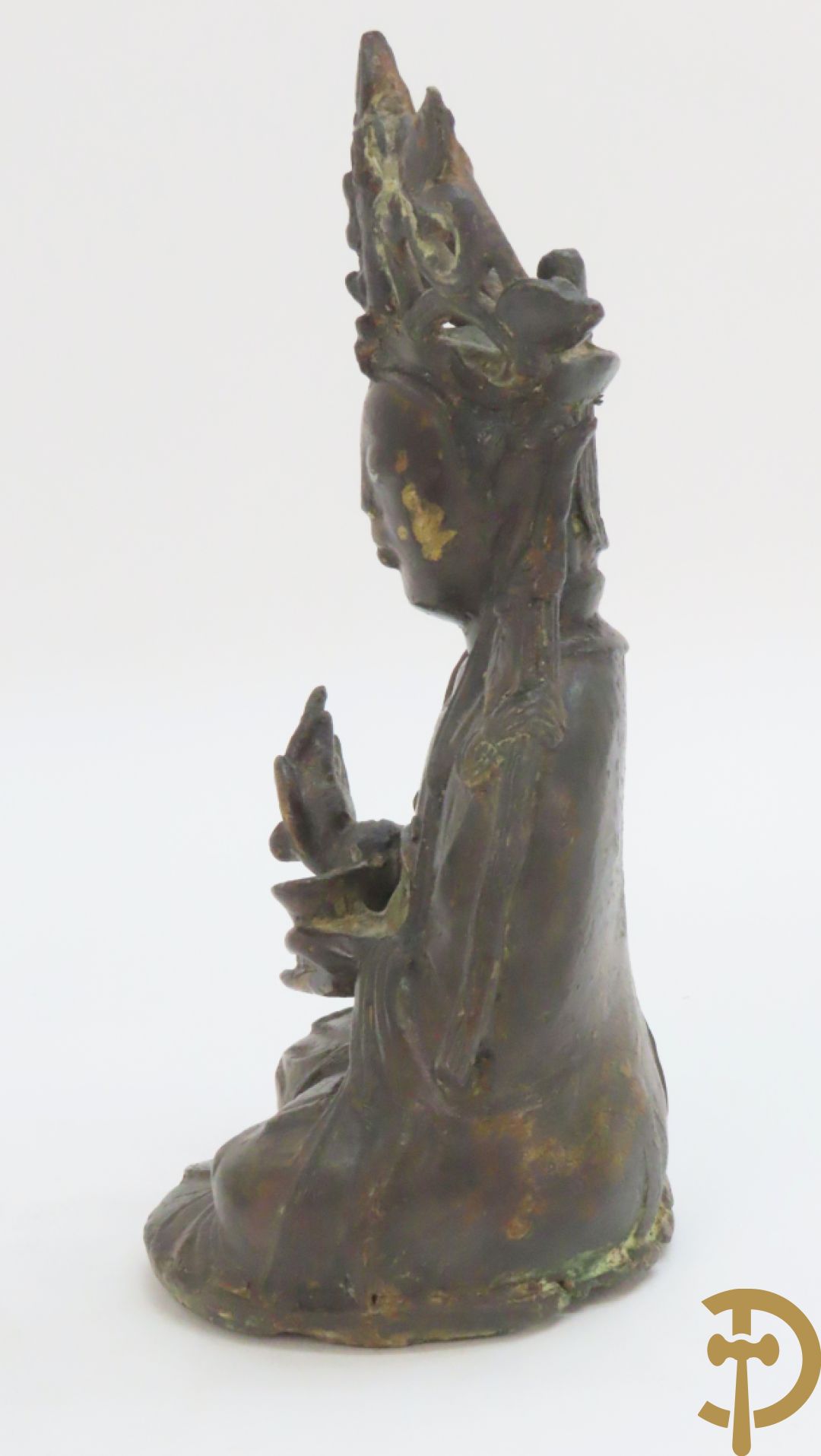 Antieke bronzen zittende boedha + kleine stenen boedha