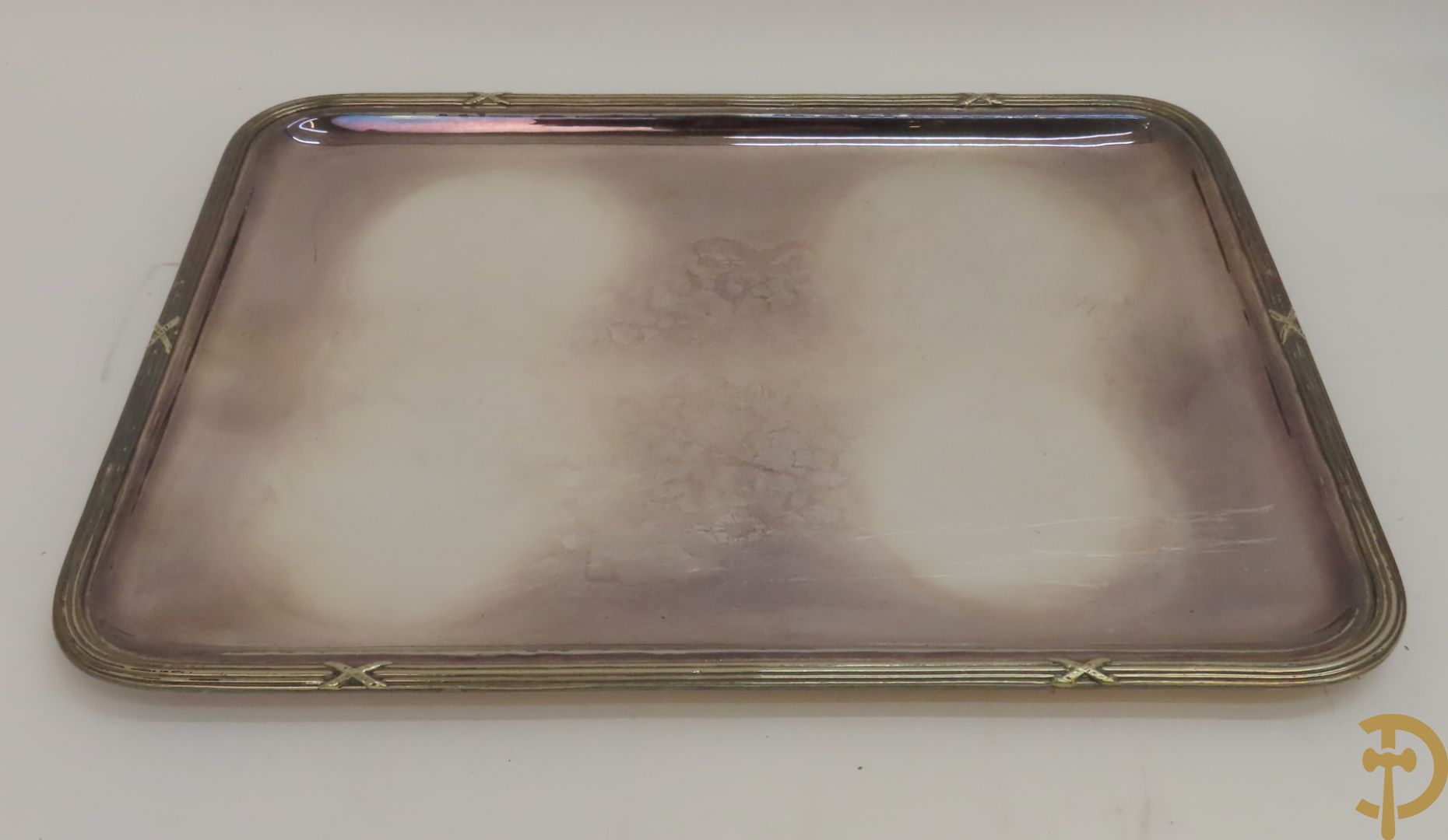 Drie verzilverde koffiestellen op plateau w.o. Wiskemann