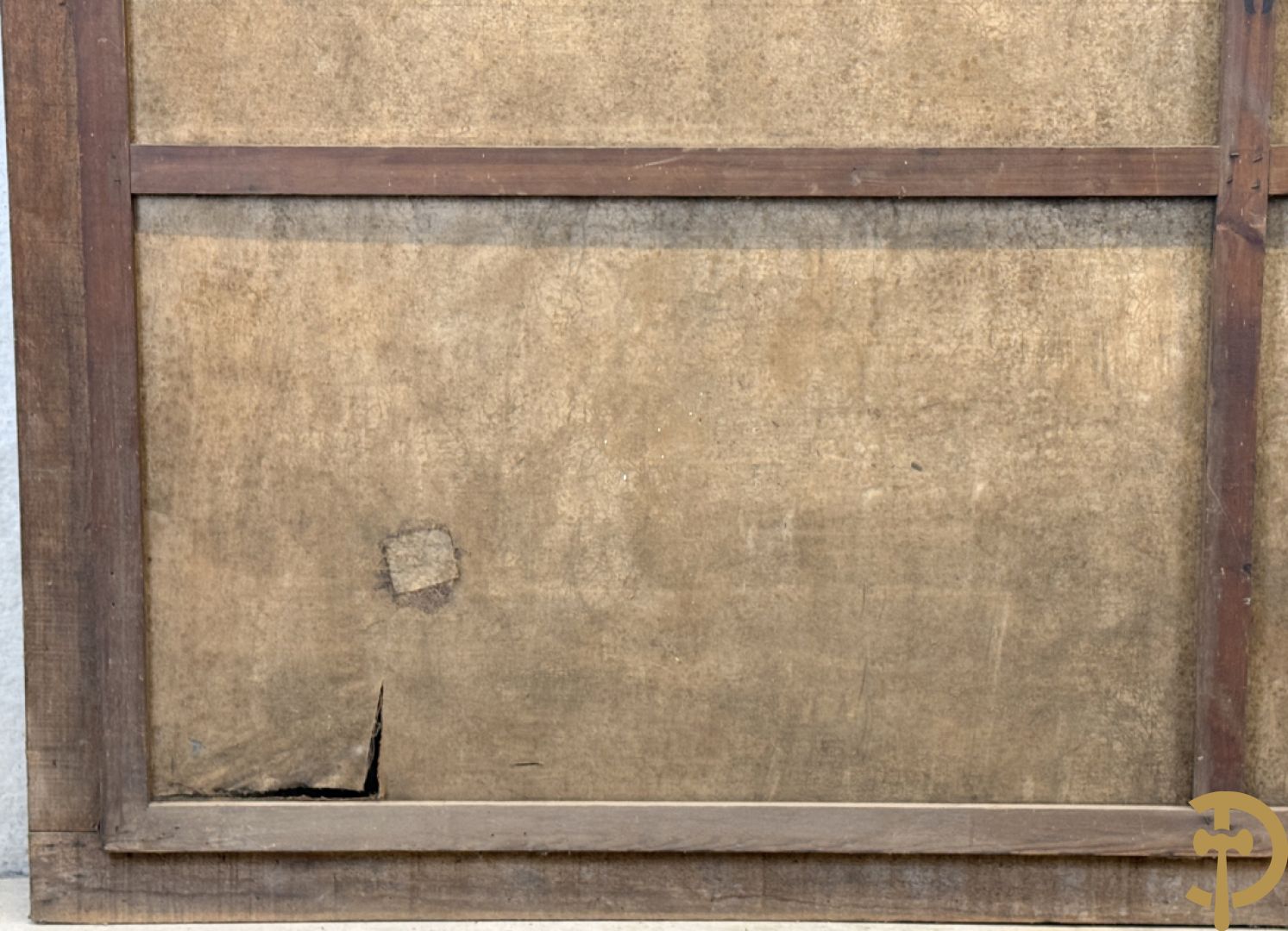 Onleesbaar getekend links onder 