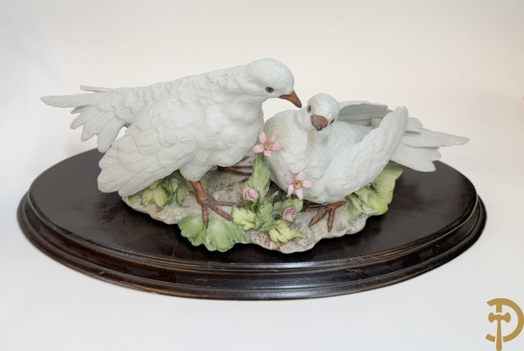 Vier Spaanse gekleurde biscuits met kinderen, Zaphir gemerkt + Italiaanse biscuits met cupido