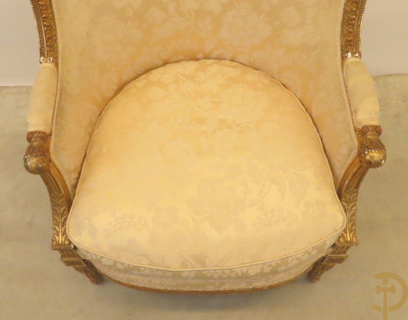 Vergulde Louis XVI armzetel met accanthusranken