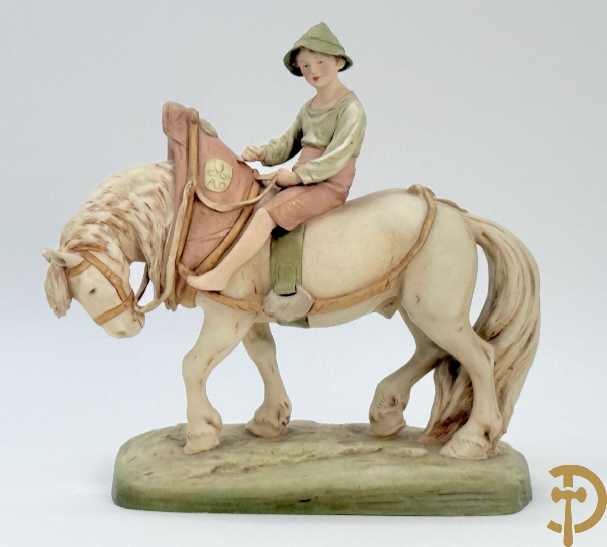 Royal Dux van jongeman op boerepaard, nummer 1693