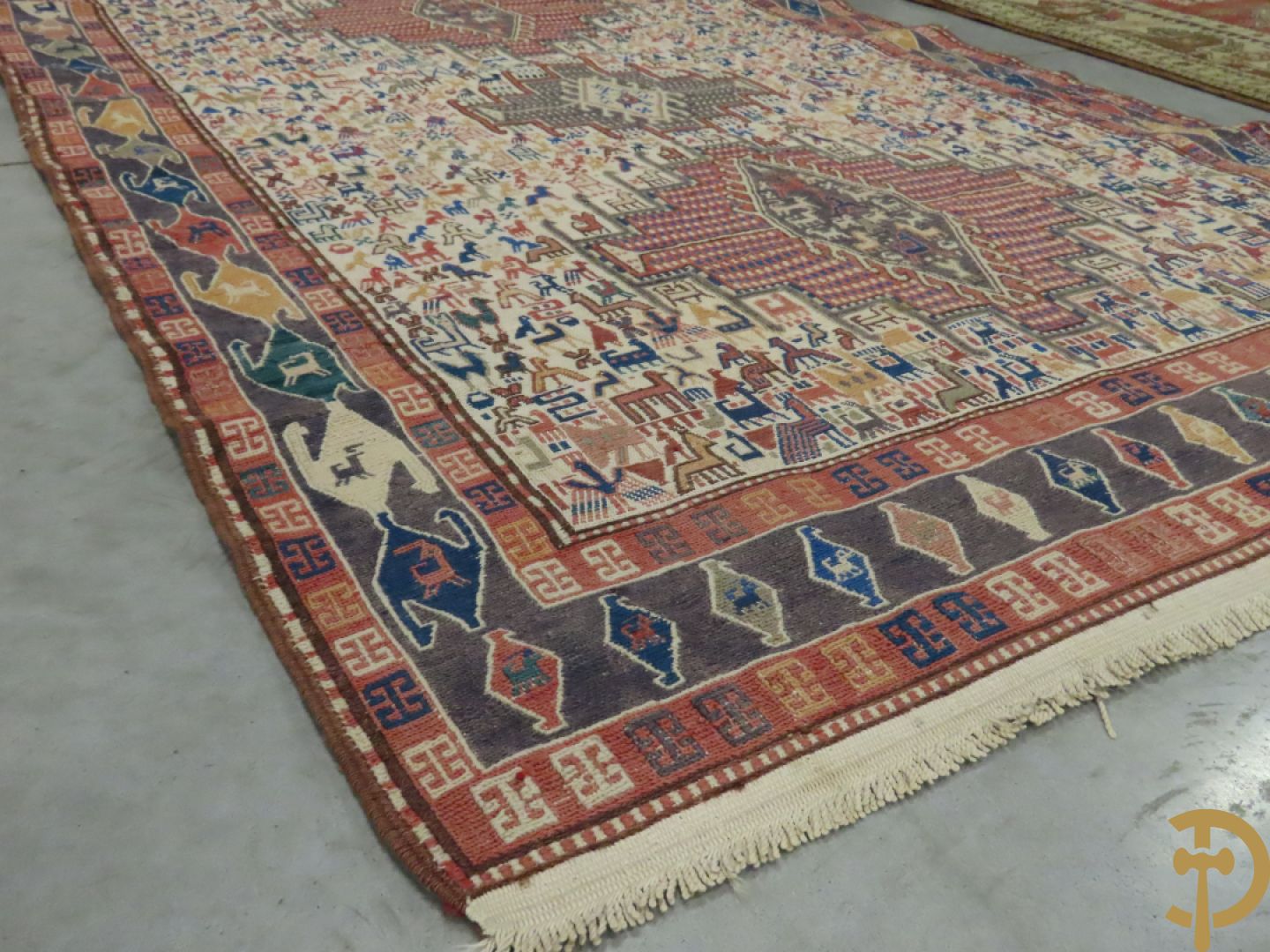 Turkse handgeknoopte Hamadan + oosters handgeknoopt tapijt met dierenmotieven