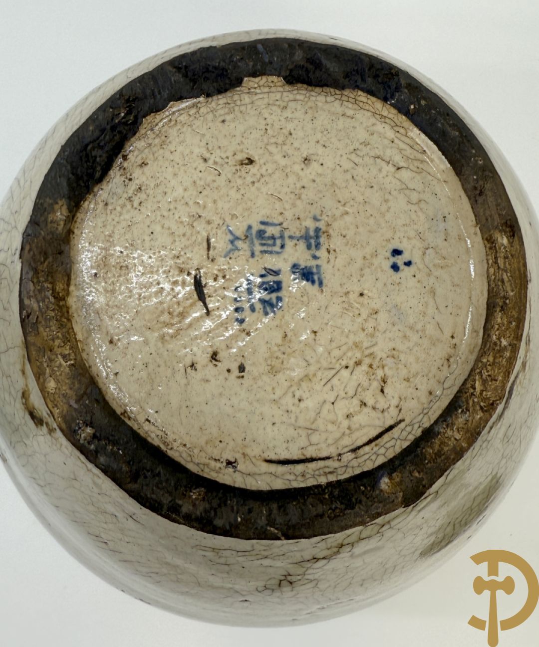 Tabakspot in Delftse faience, L.U. gemerkt onderaan + keramieken tabakspot