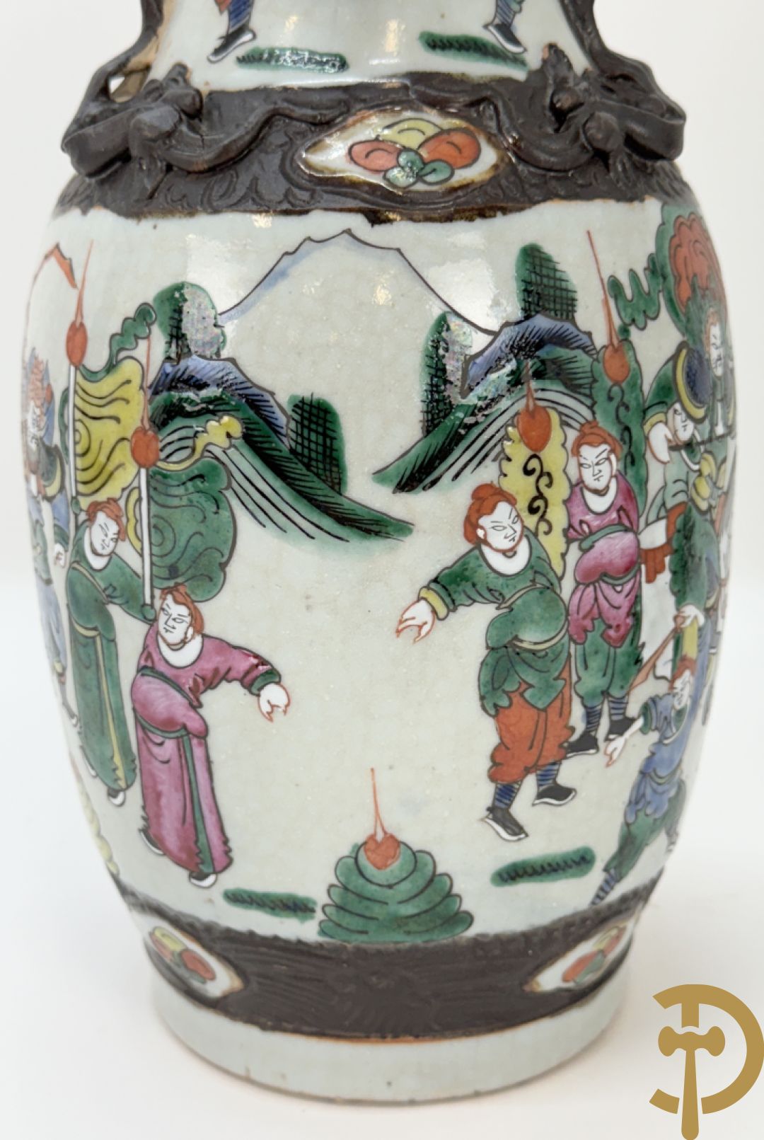 Paar Nankin vazen met krijgerdecor