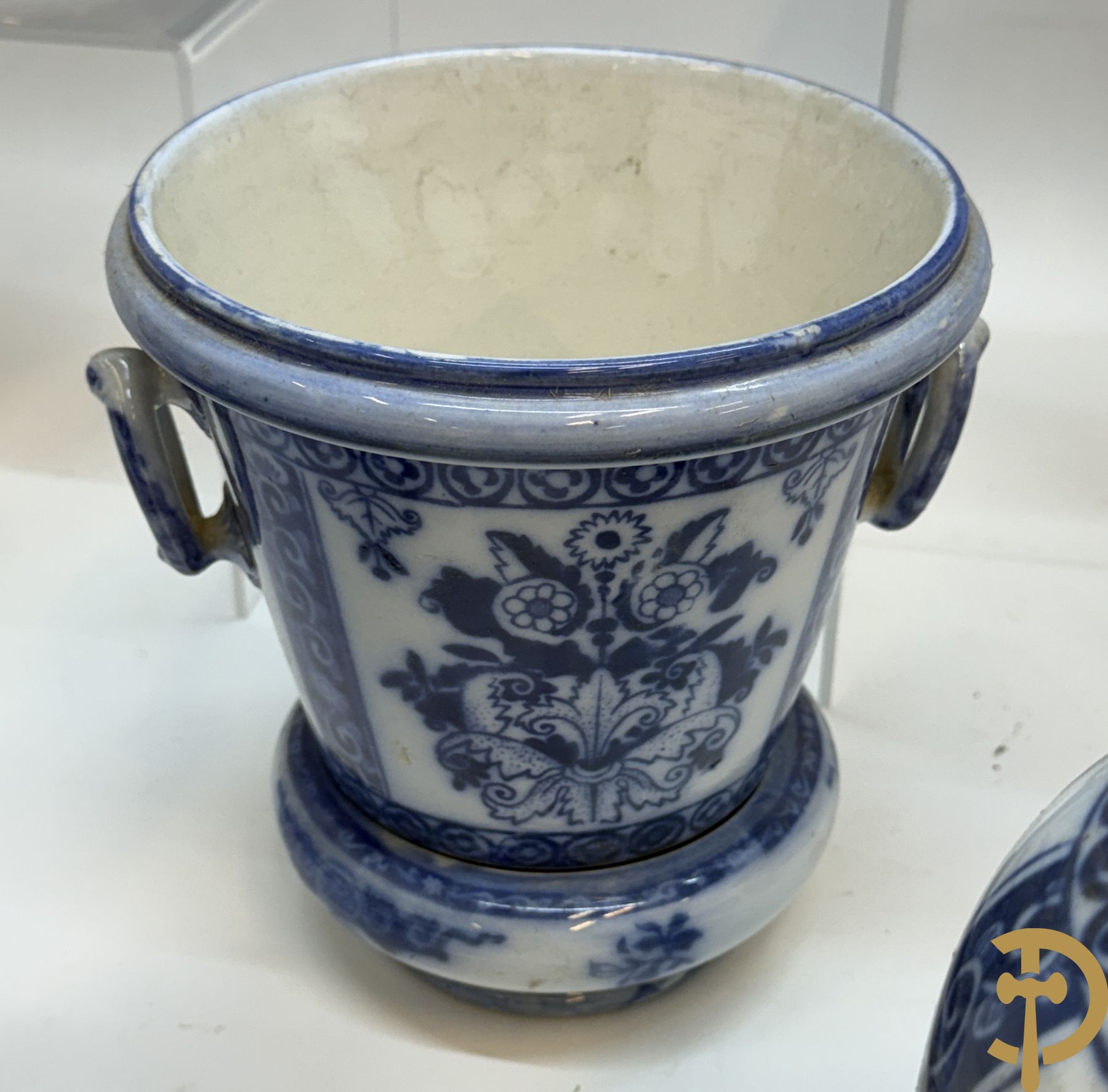 Verzameling cachepots en vazen P. Regout & Cie Maastricht