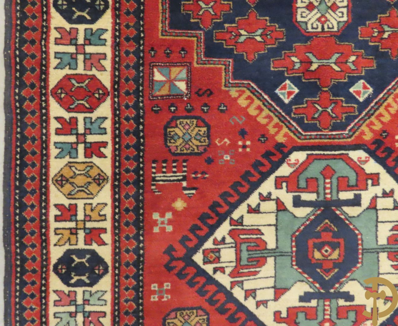 Twee oosterse handgeknoopte tapijten Hamadan en Kaukasus