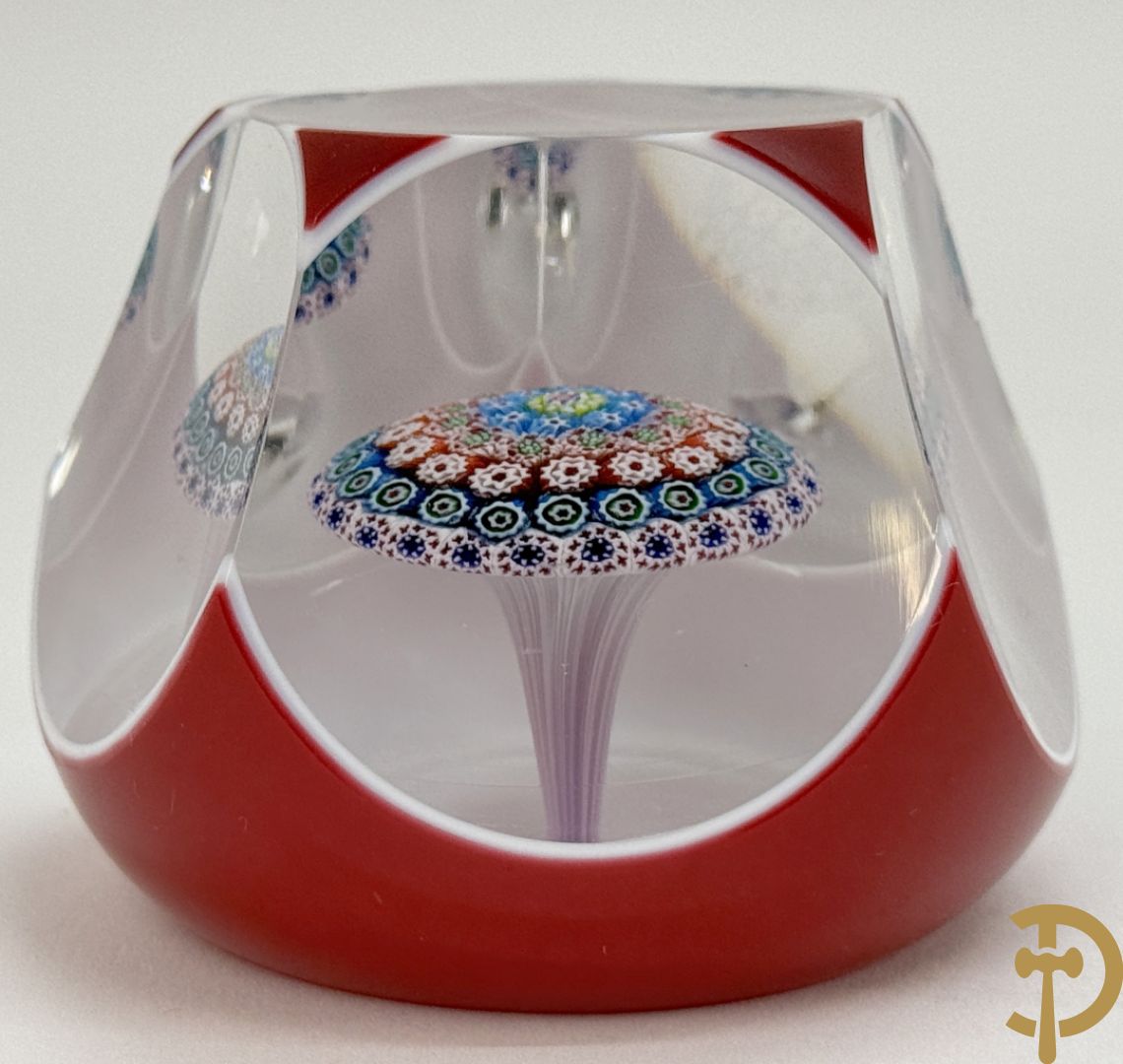 Saint Louis : Presse papier met mille fleurs decor, gedateerd 1969