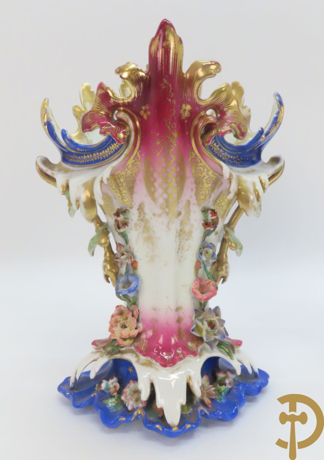 Paar Vieux Paris cornetvazen met rocailles, 19e