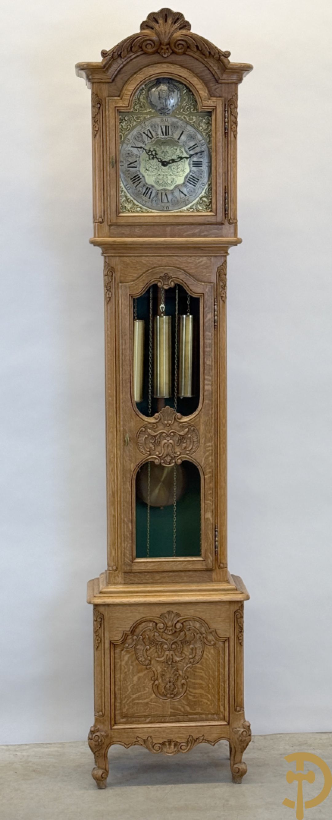 Massief eiken staande klok Louis XV stijl met bloemensculptuur