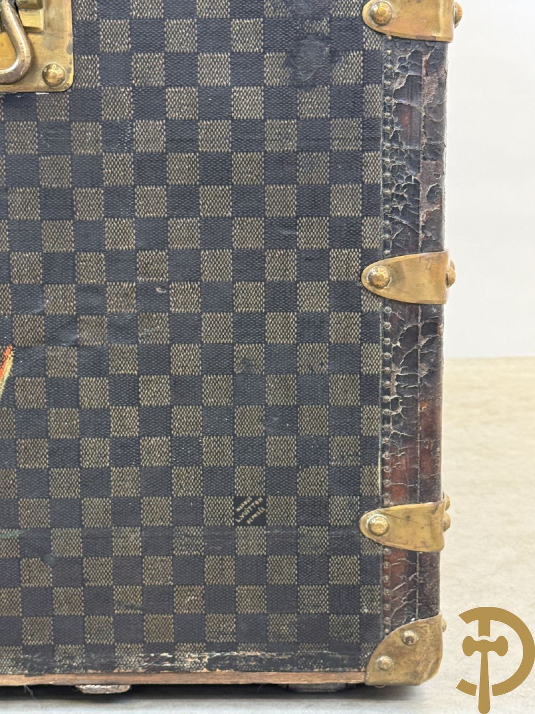 Antieke reiskoffer Louis Vuitton met houten latten, genummerd N41601, met bijhorende sleutel