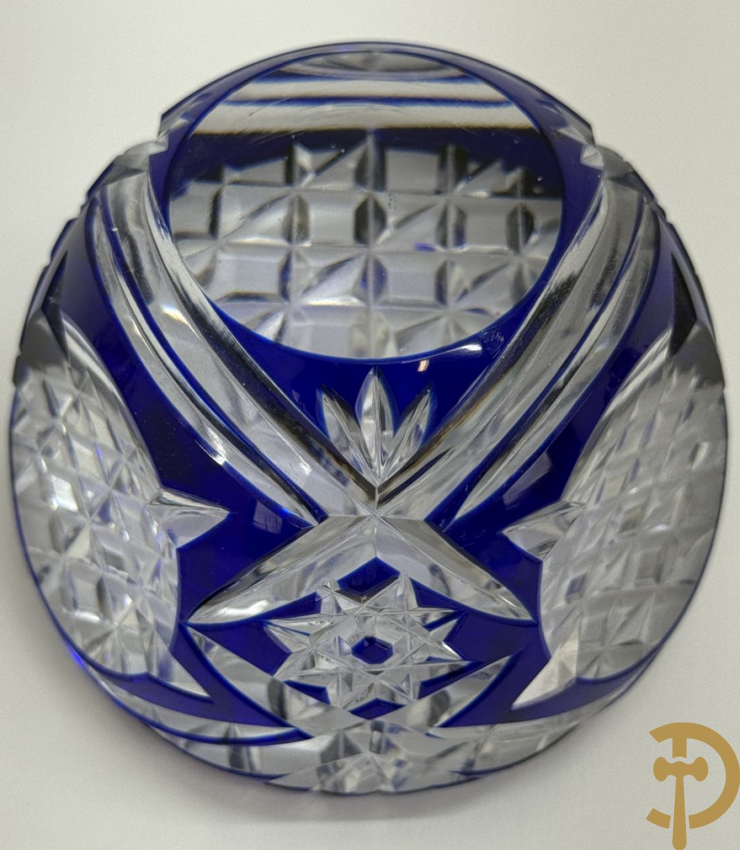 Twee presse papiers van Cristallerie d