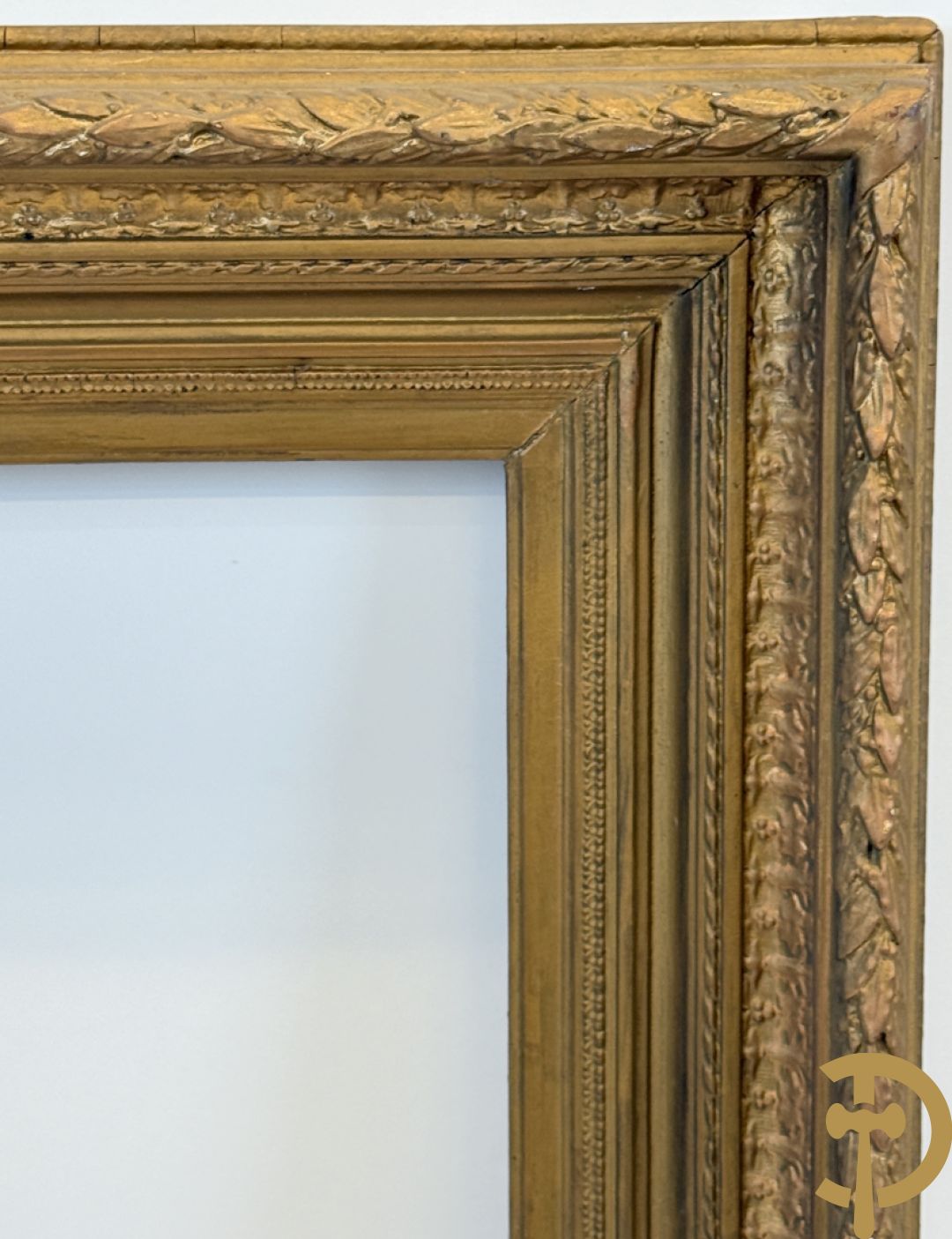 Oude vergulde lijsten Louis XVI stijl, deels met moulures