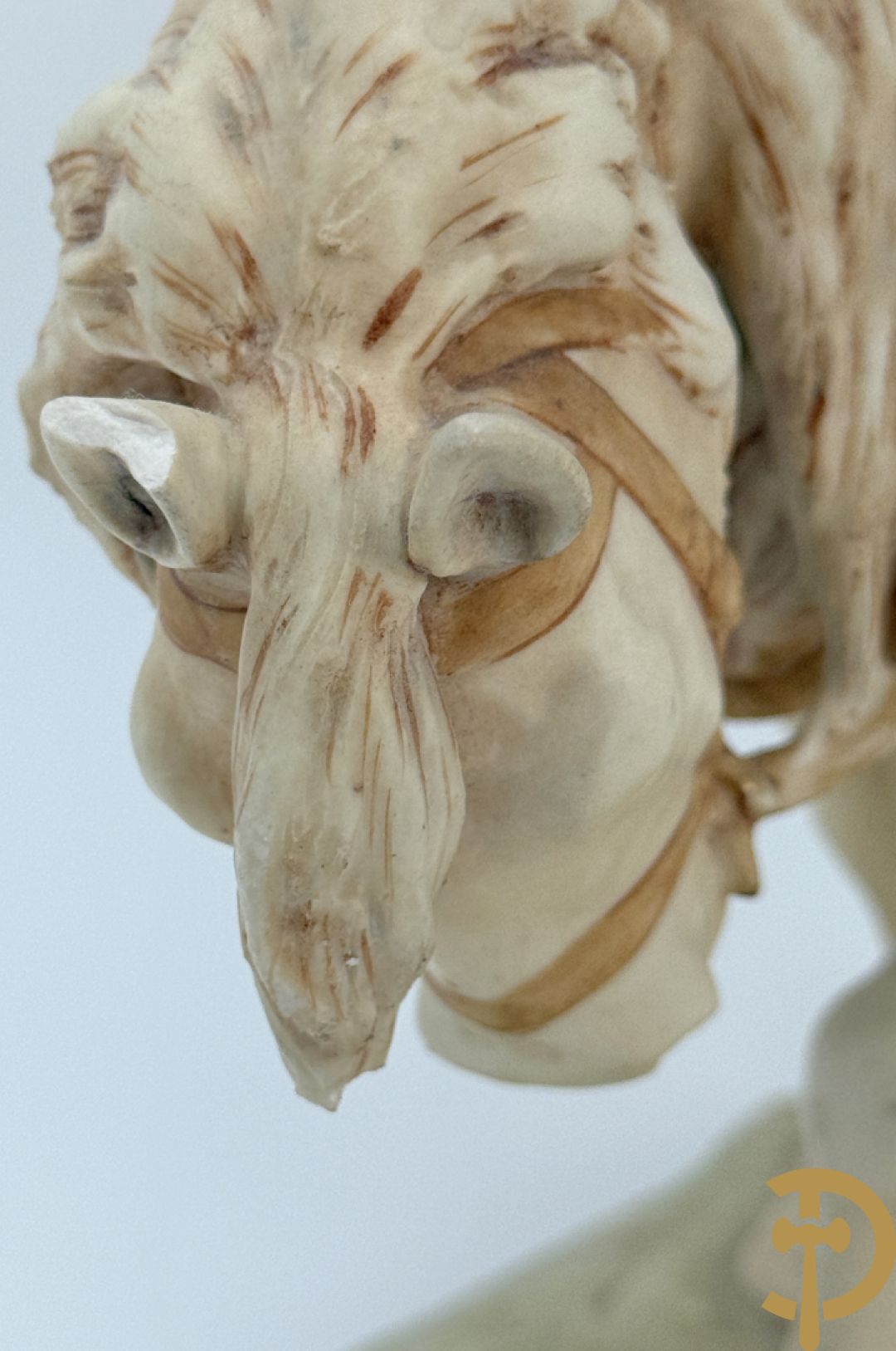 Royal Dux van jongeman op boerepaard, nummer 1693