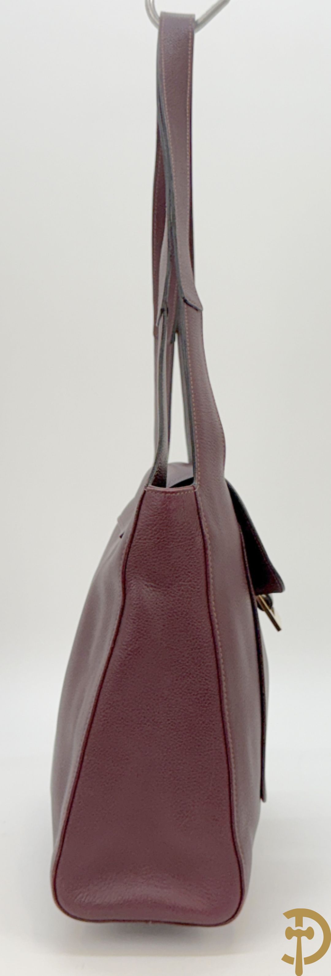 Mooi lederen auberginekleurige handtas Delvaux met bijhorende zak