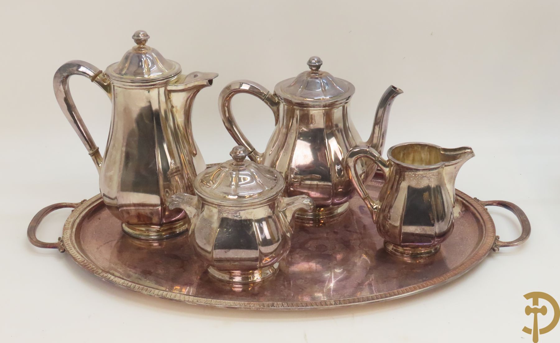 Drie verzilverde koffiestellen op plateau w.o. Wiskemann