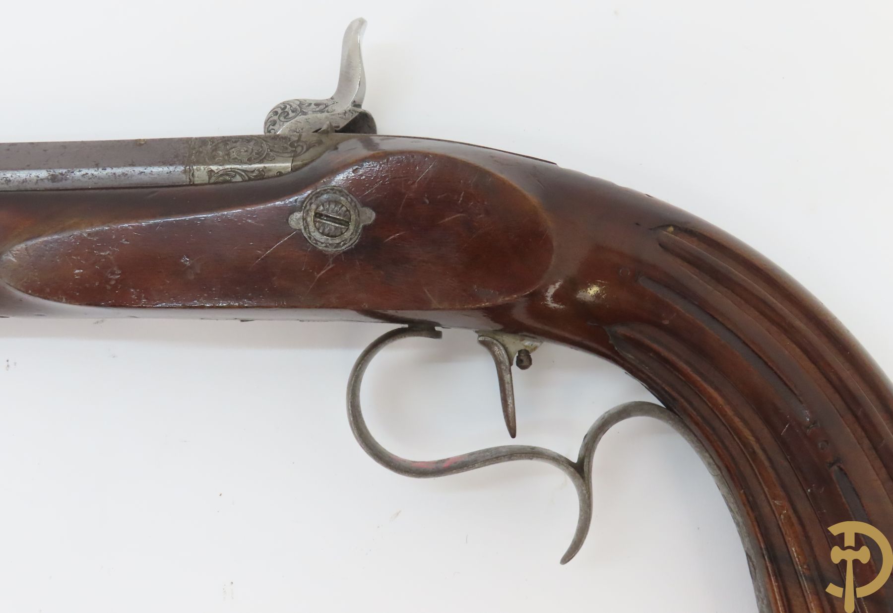 Antieke duelleerkoffer met paar percussie duelleerpistolen met notelaren handvat - (Antiek sierwapen daterend voor 1893 - kopers gebonden aan de Belgische wetgeving)