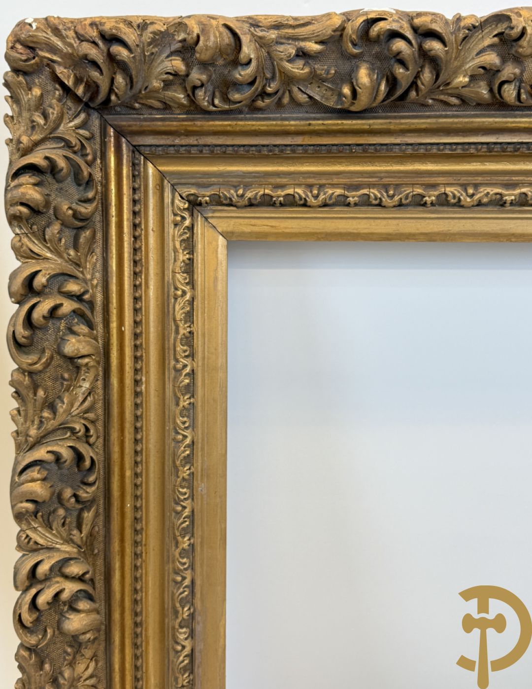 Oude vergulde lijsten Louis XVI stijl, deels met moulures