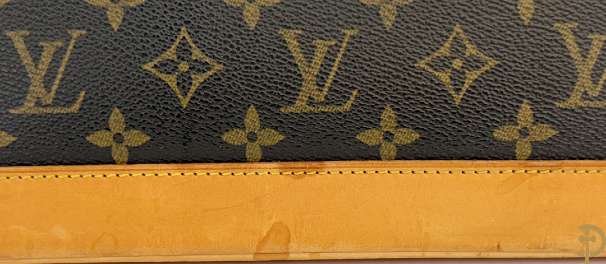 Louis Vuitton handtas met logo