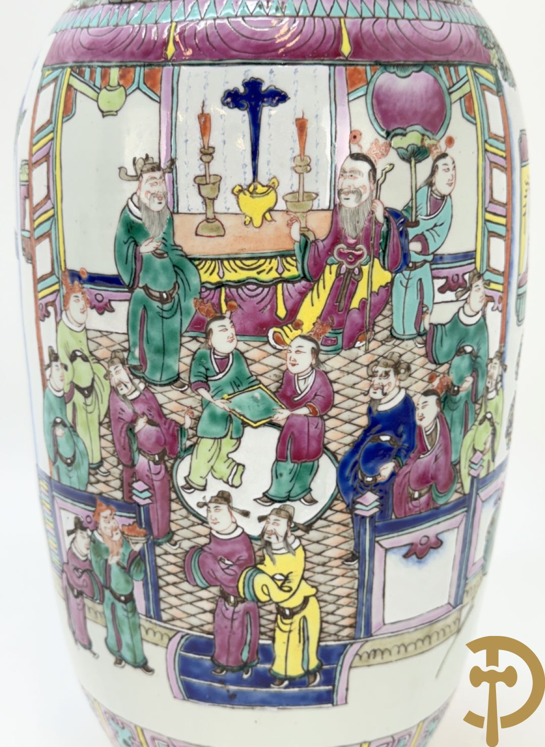 Chinese porseleinen vaas met dubbel decor van geanimeerd interieurzicht en mannen op paarden