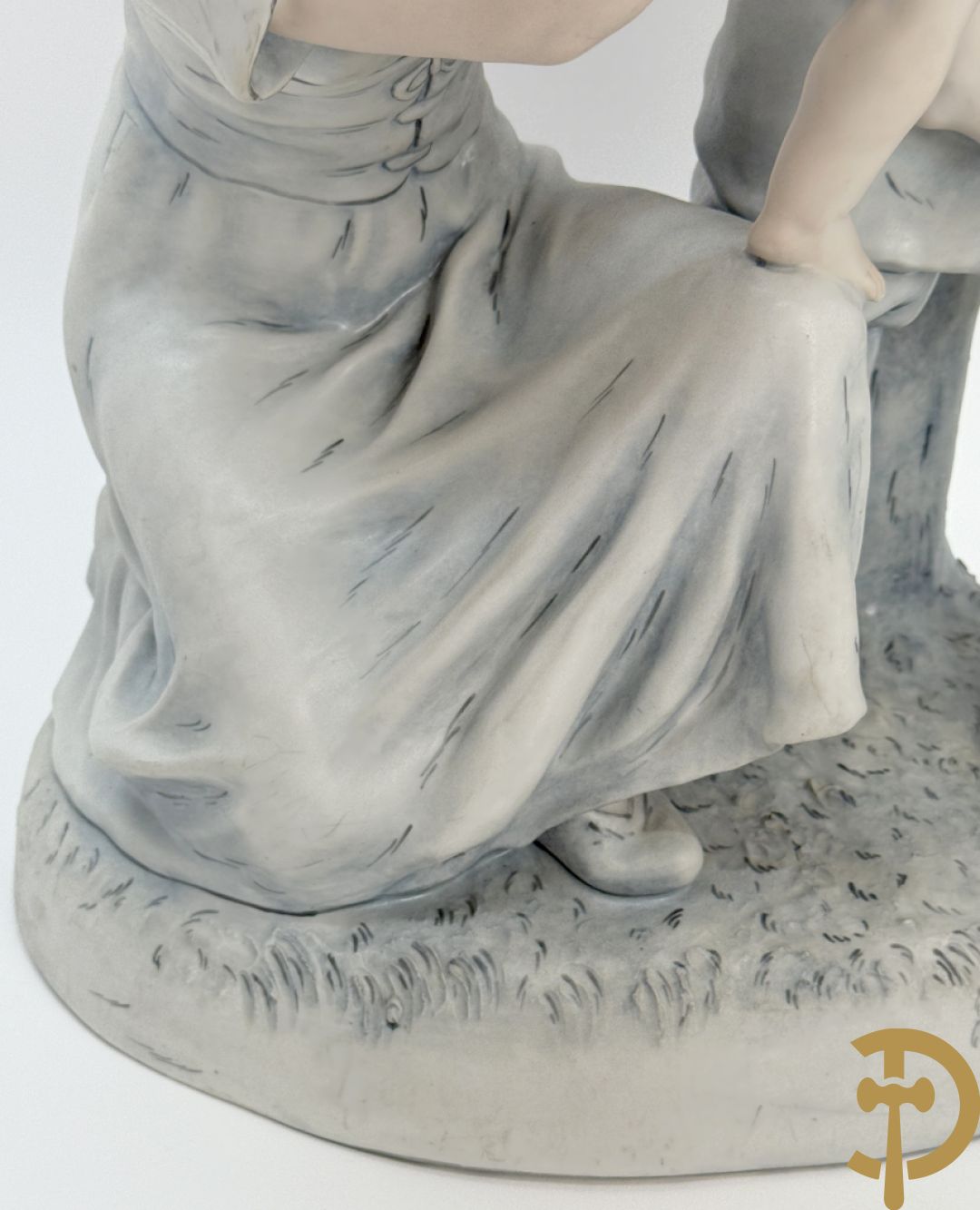 Royal Dux beeld van smid met vrouw en kind, nummer 11559