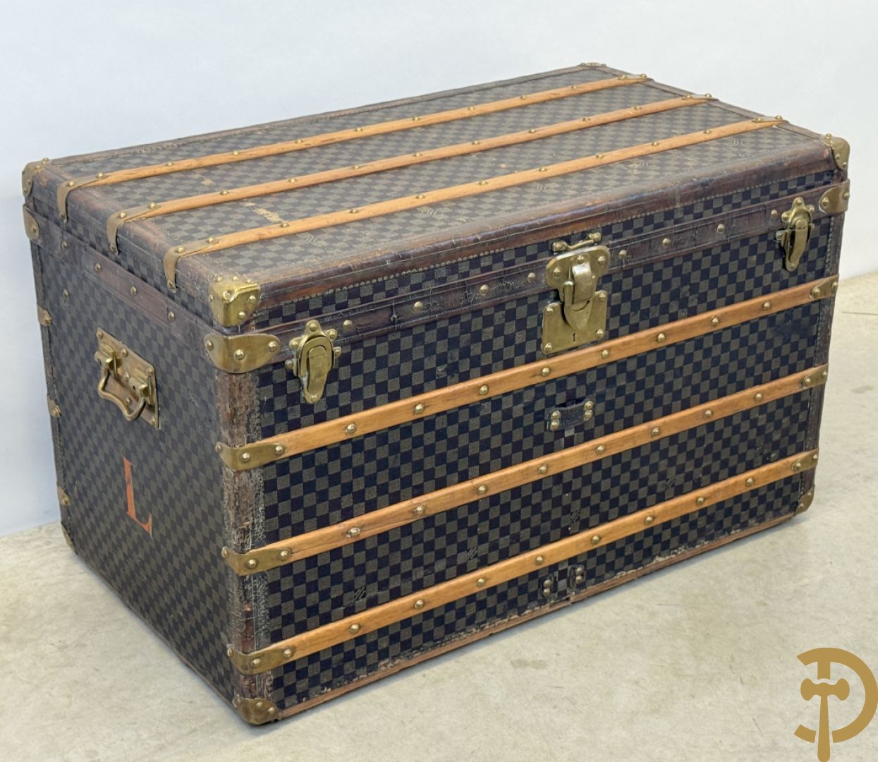 Antieke reiskoffer Louis Vuitton met houten latten, genummerd N41601, met bijhorende sleutel