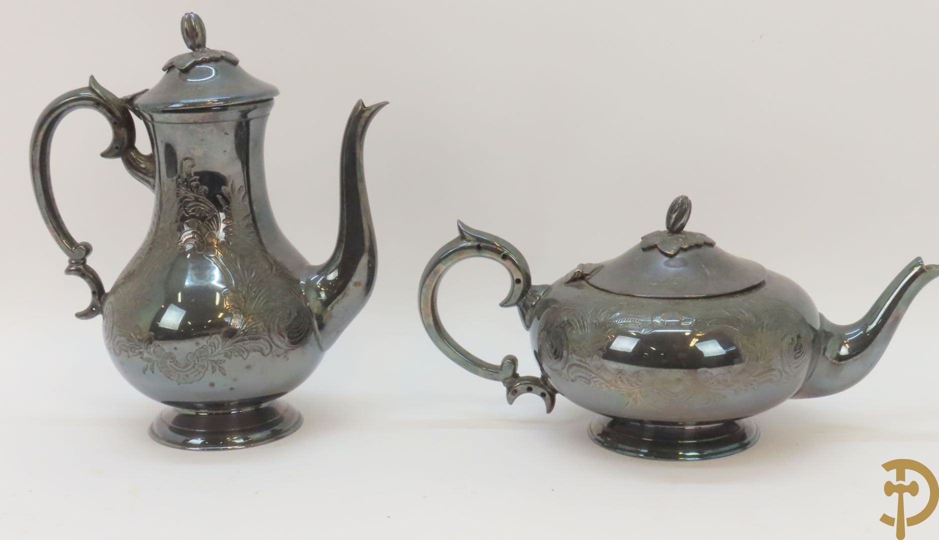 Drie verzilverde koffiestellen op plateau w.o. Wiskemann