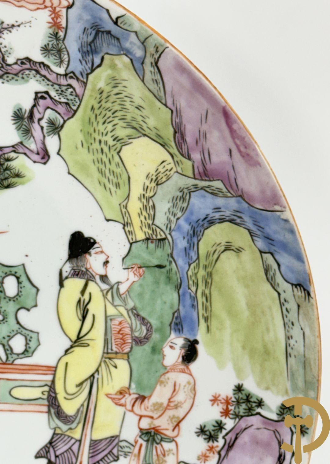 Porseleinen Chinese schotel met decor van wijsgeren in landschap