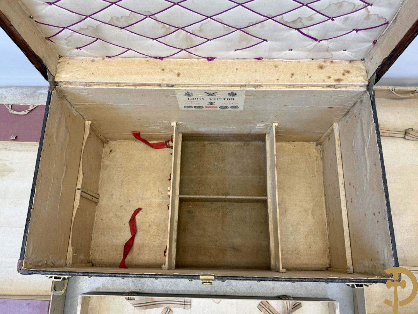 Antieke reiskoffer Louis Vuitton met houten latten, genummerd N41601, met bijhorende sleutel