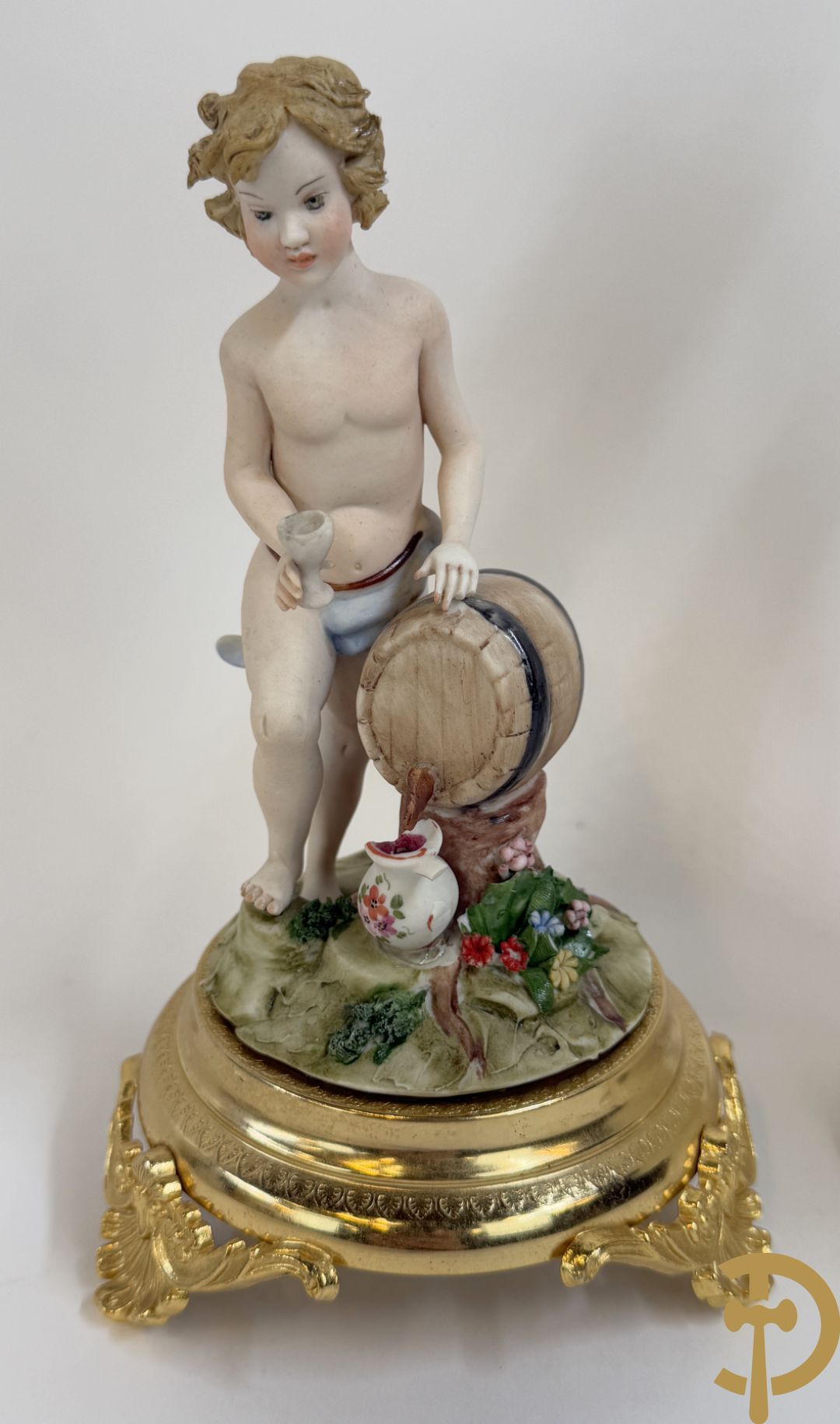 Vier Spaanse gekleurde biscuits met kinderen, Zaphir gemerkt + Italiaanse biscuits met cupido