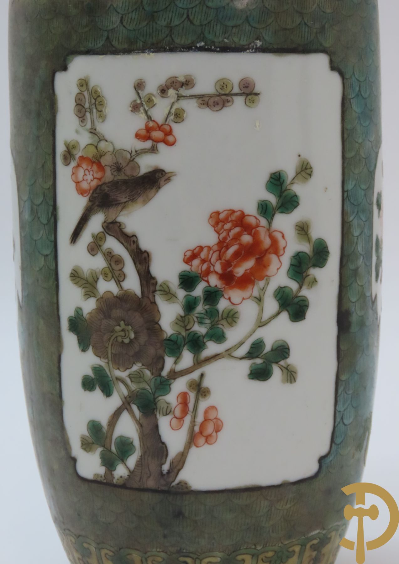 Chinese porseleinen vaas met vogel- en natuurdecor