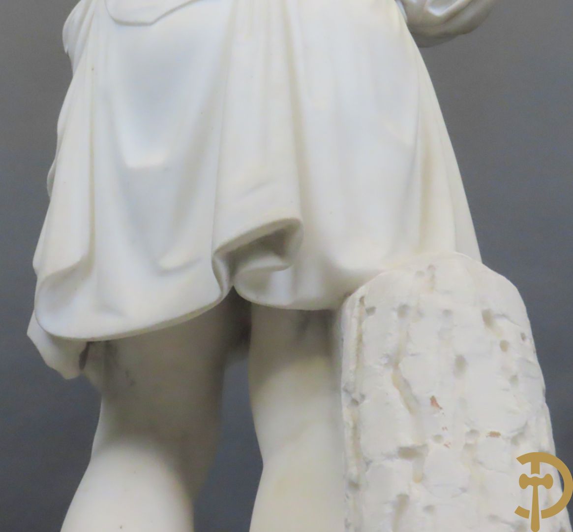 Onleesbaar getekend links achter 