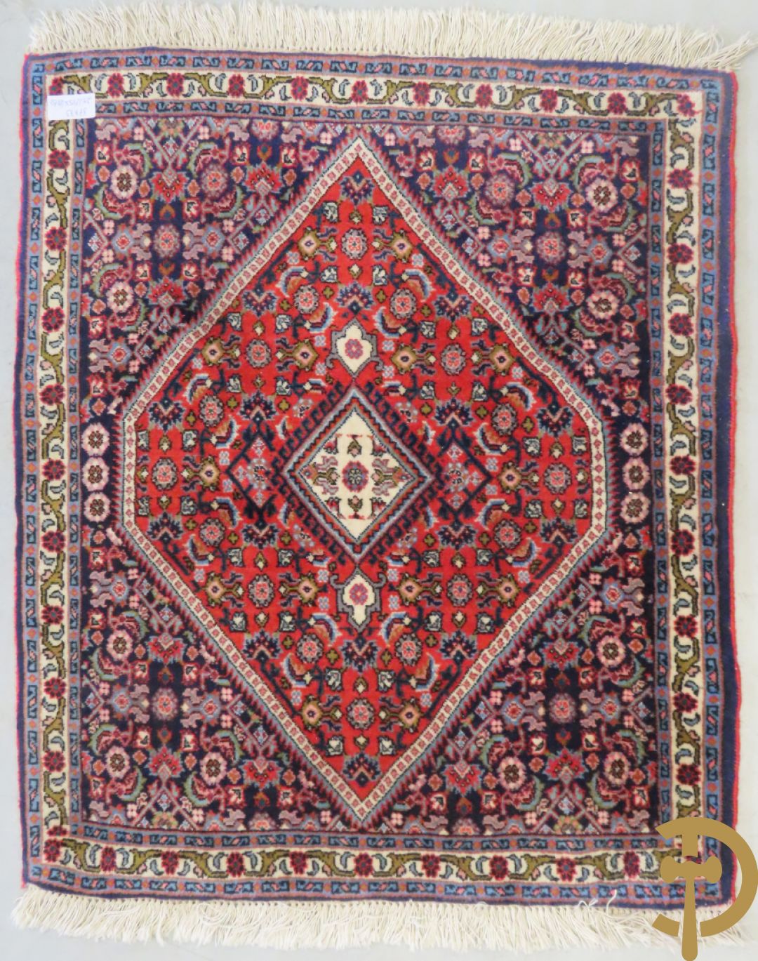 Vijf oosterse handgeknoopte tapijten