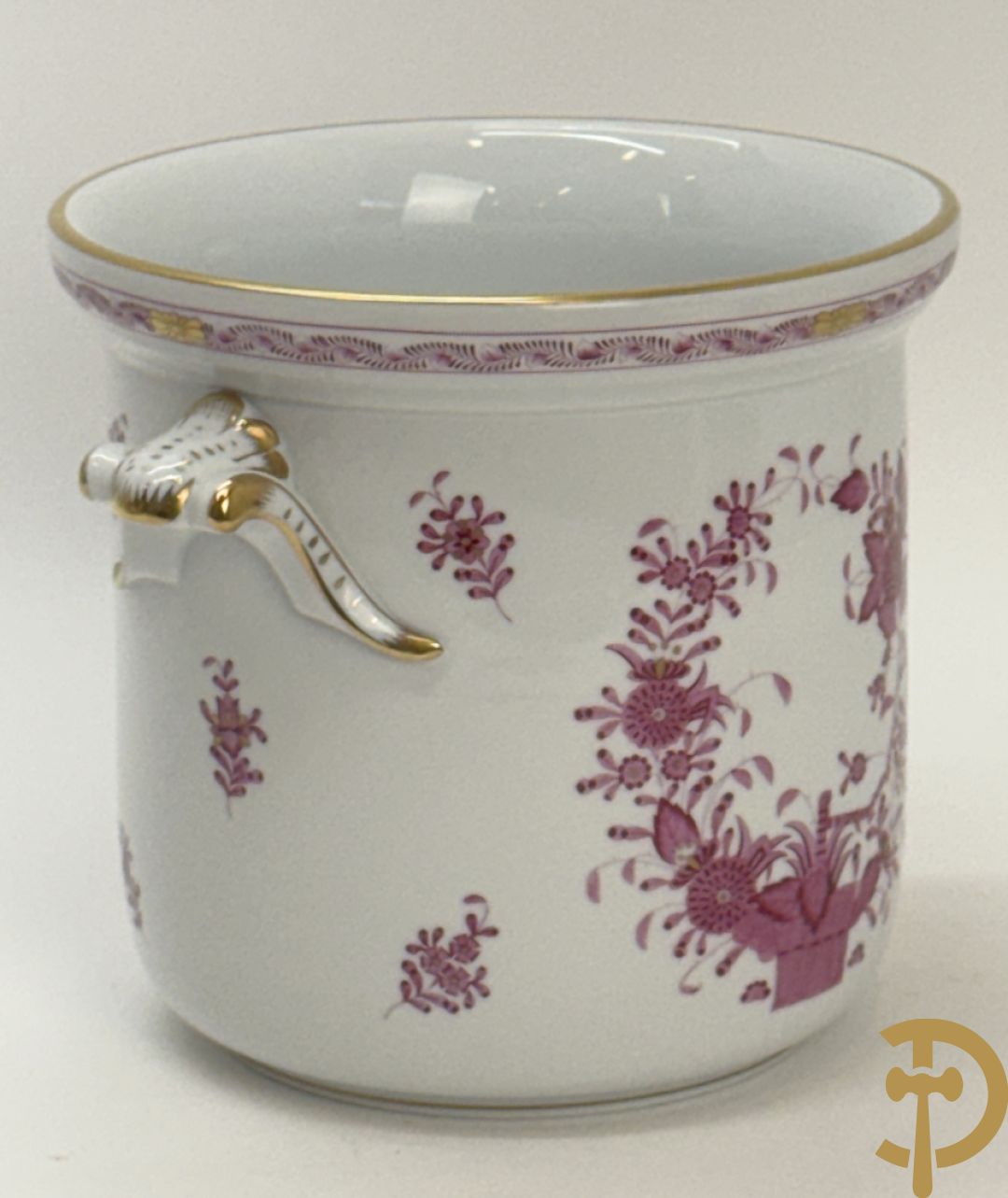 Porseleinen coupe met bloemendecor en 2 oren gemerkt Herent