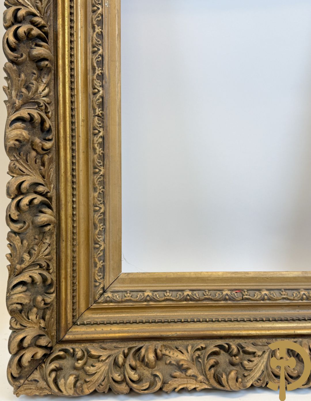 Oude vergulde lijsten Louis XVI stijl, deels met moulures