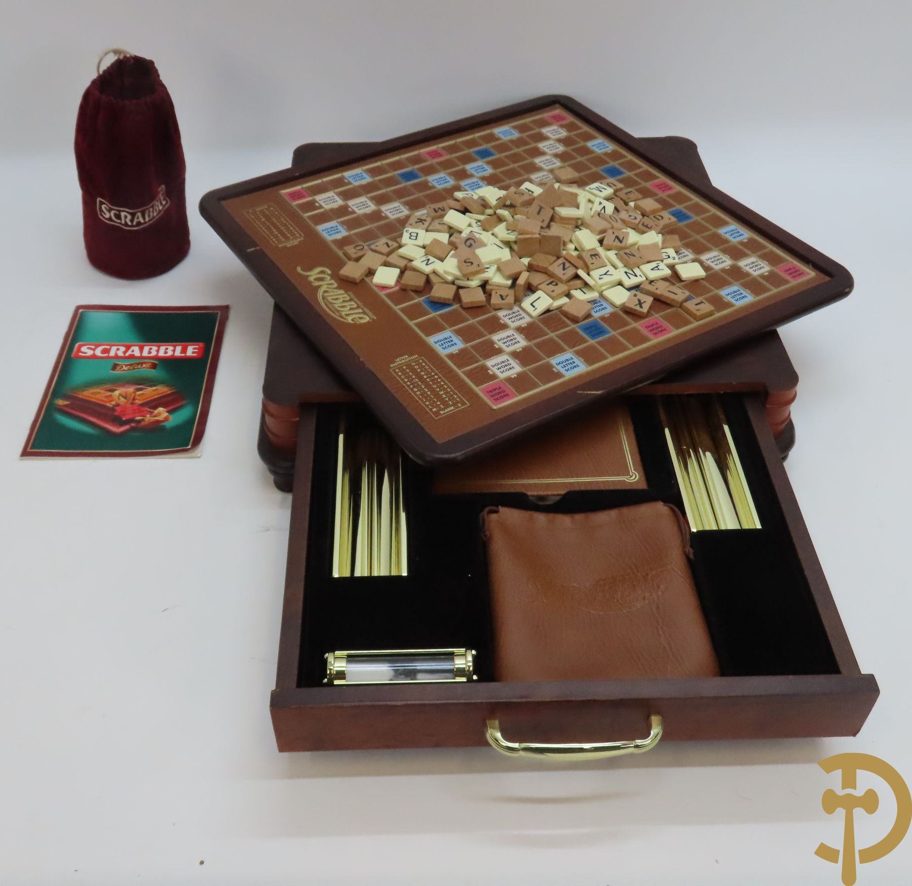 Luxe Scrabble bord met houtafwerking