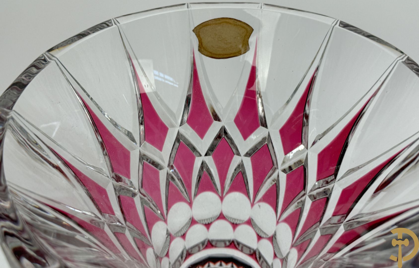 Val Saint Lambert  : Rode handgeslepen kristallen vaas