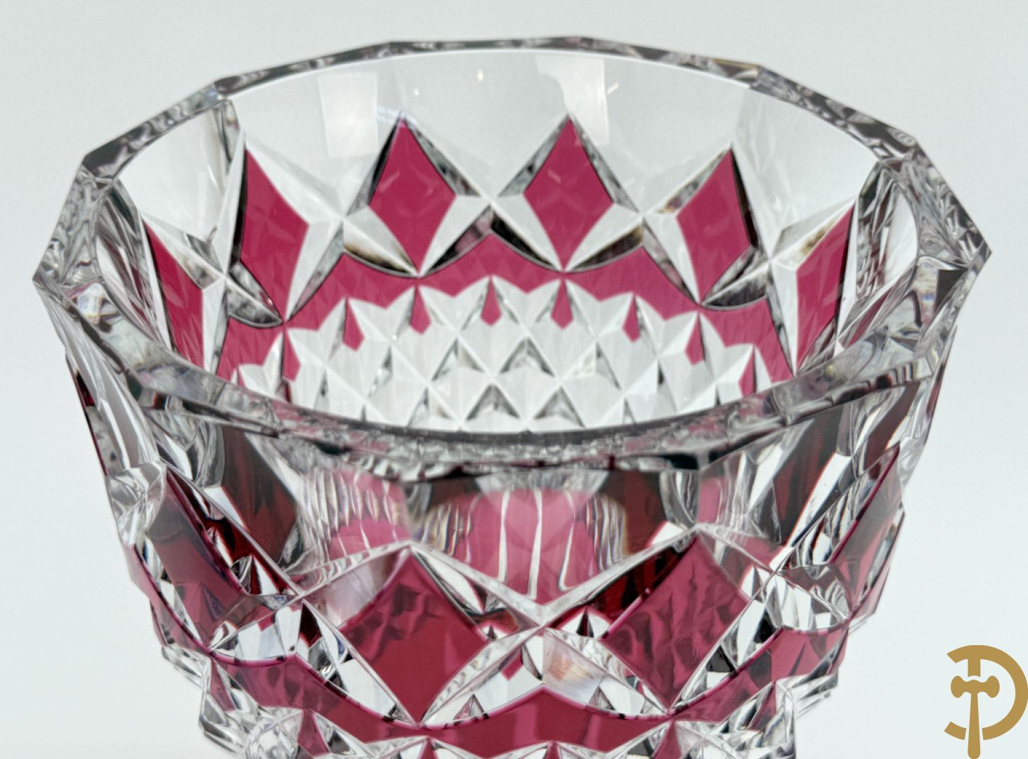 Val Saint Lambert : Rode kristallen vaas + blauwe pique fleur