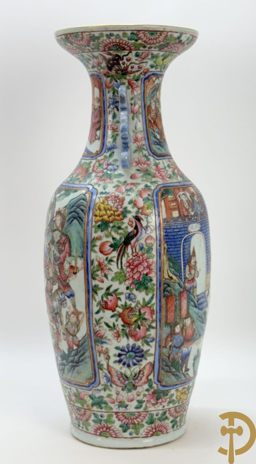 Chinese porseleinen vaas met geanimeerd krijgerdecor en vogeltaferelen
