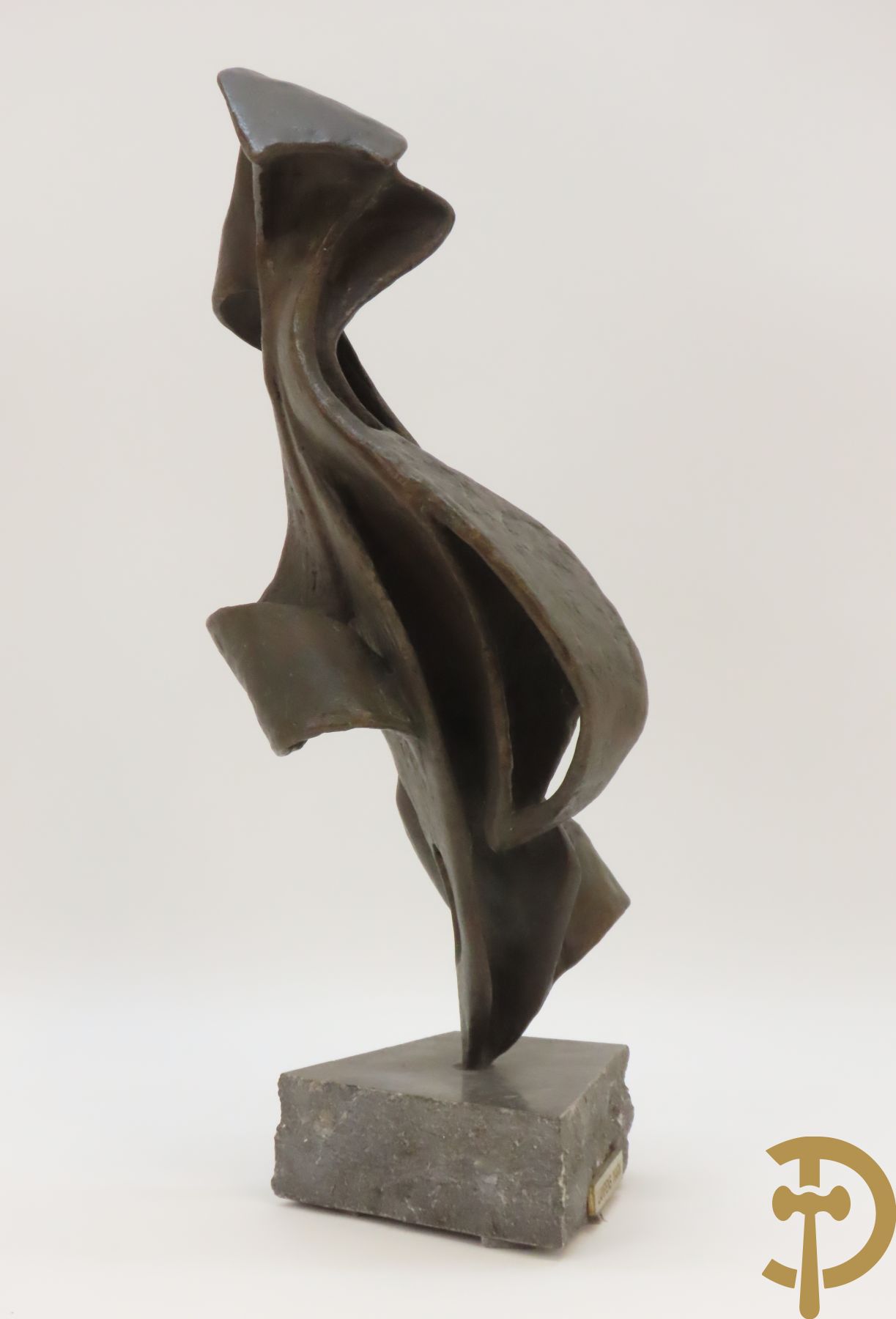 LAMPENS Mark gemerkt met naamplaatje onderaan 