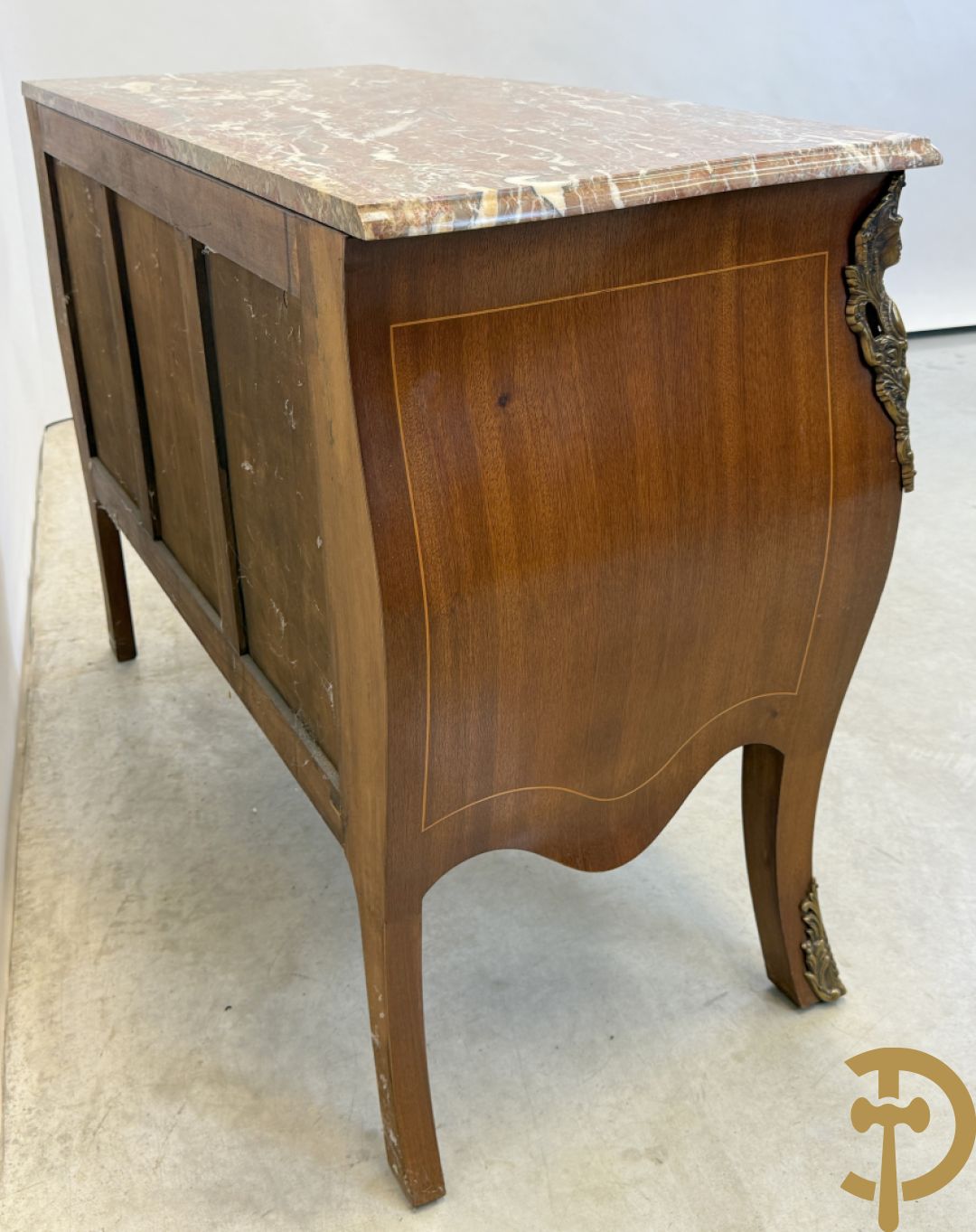 Notelaren Louis XV tweeladencommode met bronsbeslag en marmeren blad