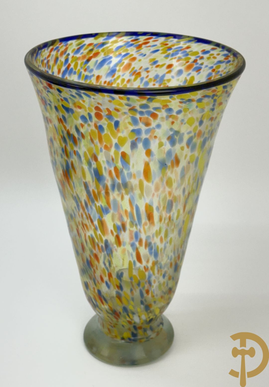 Italiaanse kleurrijke konische murano vaas