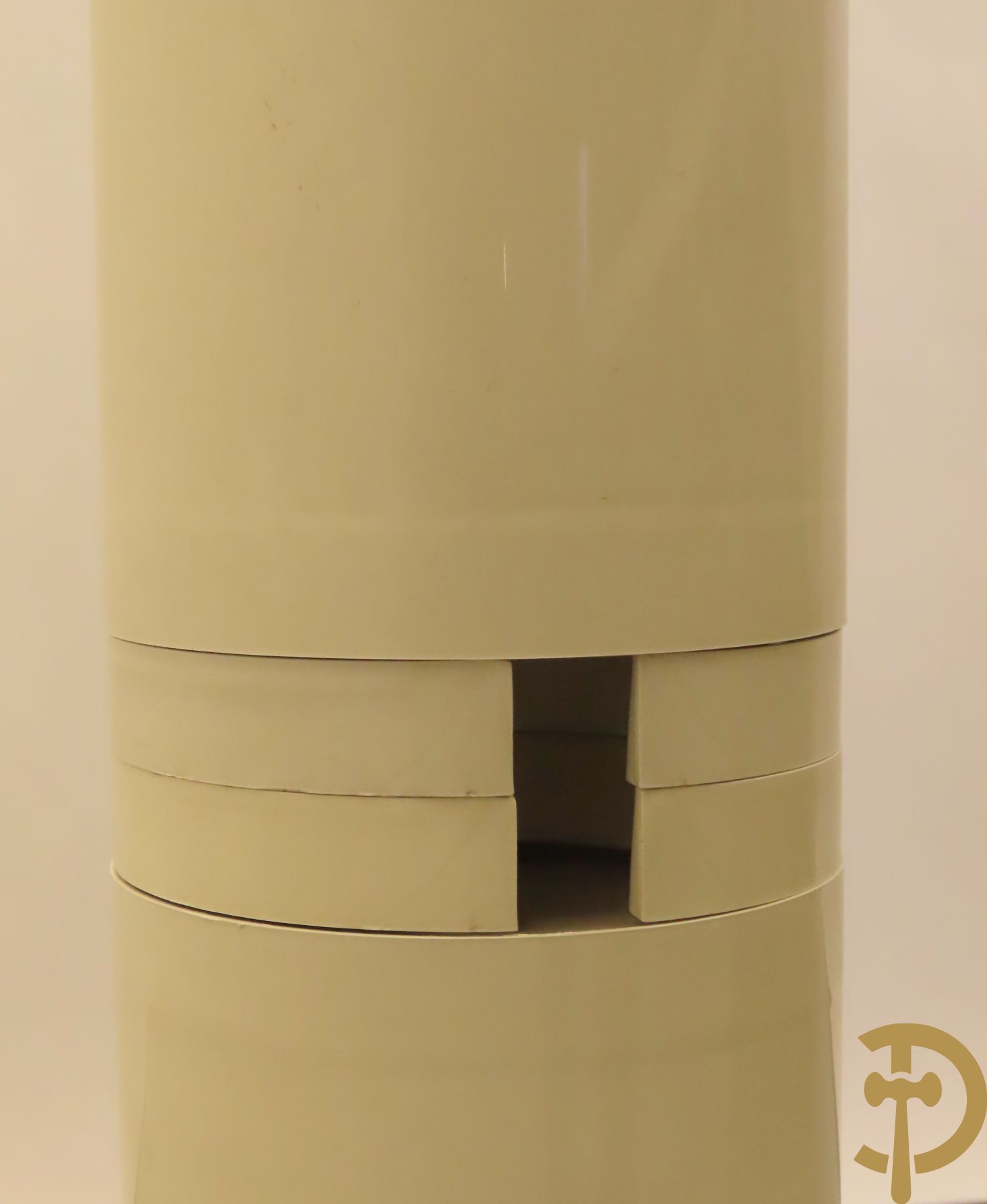 Plexi openklapbare kapstok, onderaan met parapluhouder, model Planta - designer G.C. Piretti voor de firma Anomima Castelli