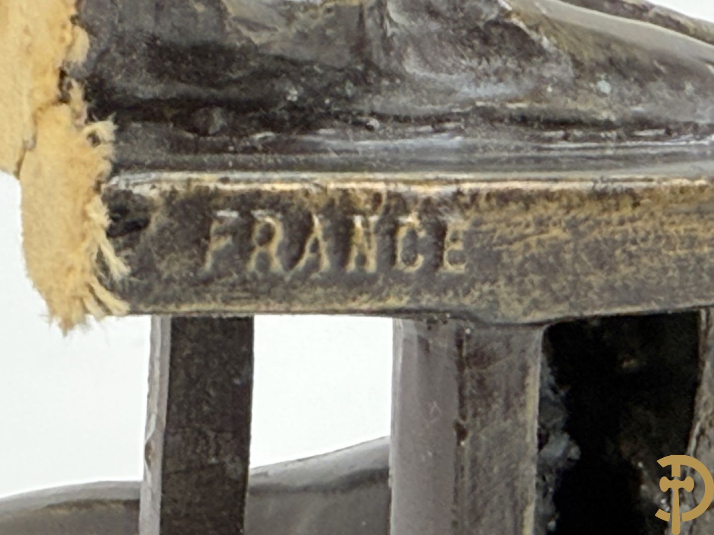 Paar boekensteunen met Napoleon zittend op stoel in zamak