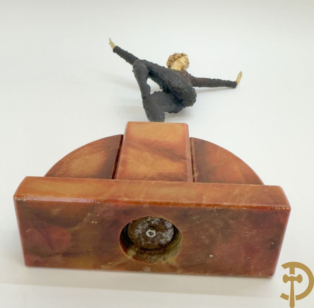 Ongetekend naar Chiparus 