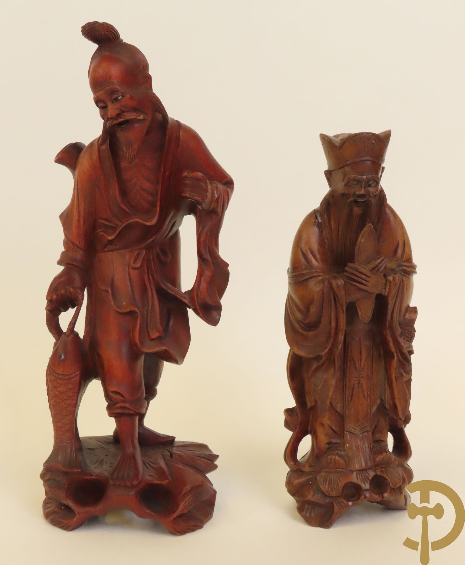 Aziatica bestaande uit bronzen zittende boedisatsvat onder boom, 2 bronzen olifanten met Indische figuren, bronzen zittende boedha, 4 Aziatische houtsculpturen van wijsgeren, Japanse dame in Satsumat en gipsen geknielde geisha