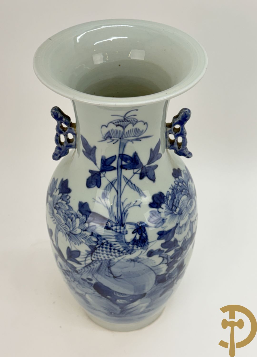 Chinese blauw/witte porseleinen vaas met bloemen en vogeldecor