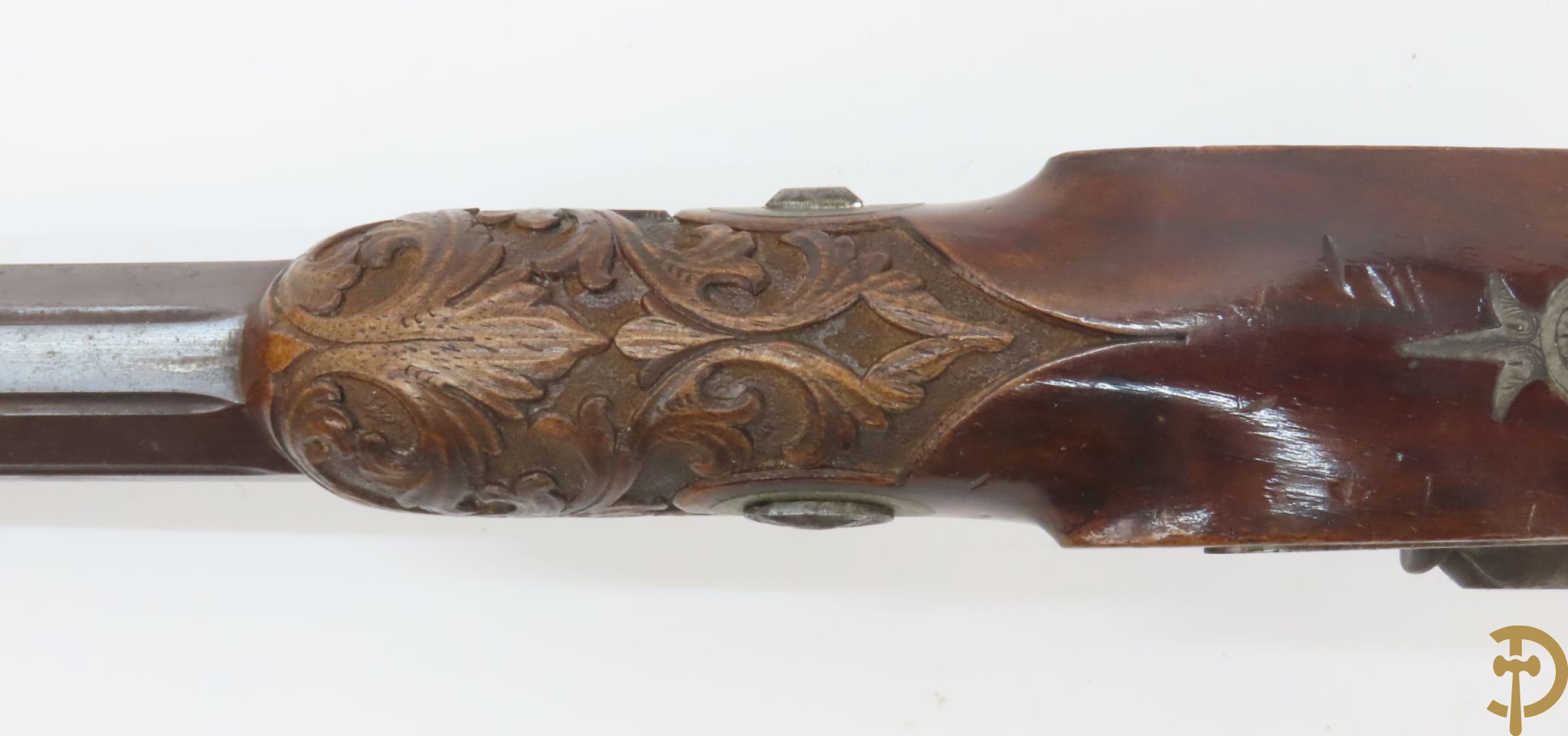 Antieke duelleerkoffer met paar percussie duelleerpistolen met notelaren handvat - (Antiek sierwapen daterend voor 1893 - kopers gebonden aan de Belgische wetgeving)