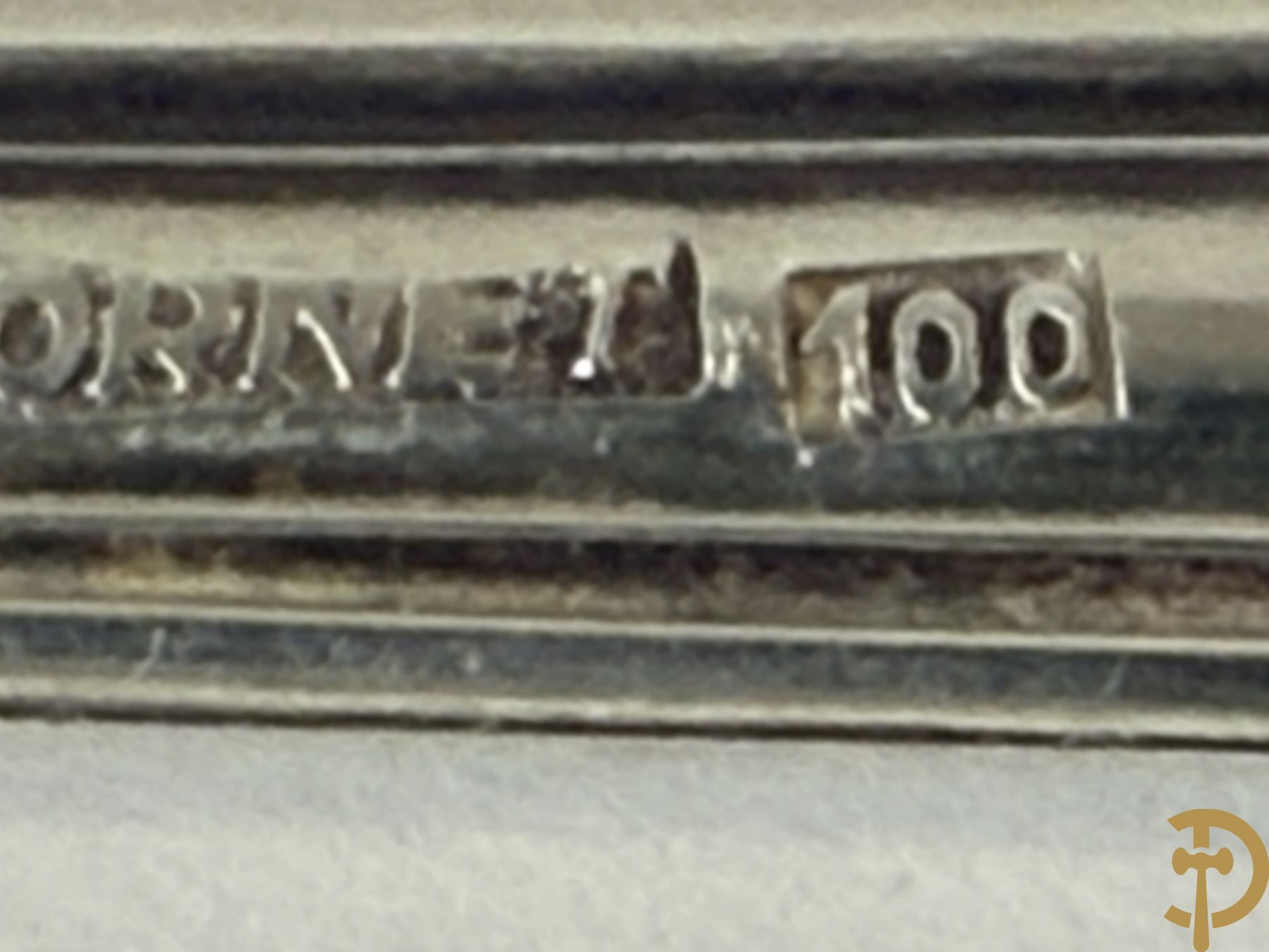 Verzilverd bestek (7 reeksen van 12 + grote stukken) in koffer, gemerkt Cornet